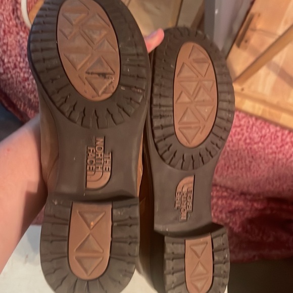 Women’s North Face Boots size 9 - Picture 8 of 8